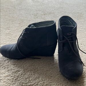 Women's Gray Suede Ankle Boots